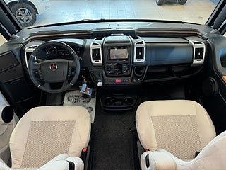 Husbil-integrerad Autostar PRESTIGE I730LJ 180HK AUT 3 av 21
