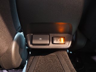 Halvkombi Nissan Leaf 12 av 22
