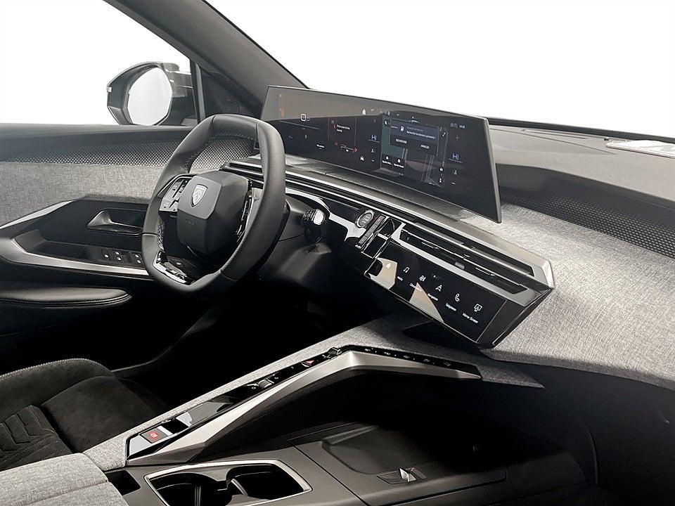 Bild på Peugeot 5008 GT Ultimate Hybrid - OMGÅENDE LEVERANS!