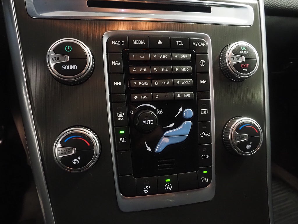 Volvo XC60 D4 190hk Geartronic Momentum Business E Drag D-Värm 2016