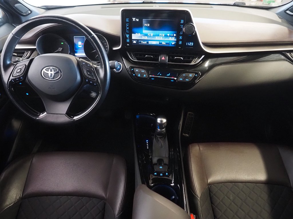 Toyota C-HR Hybrid CVT Executive Drag M-Värm JBL Kamera 2017
