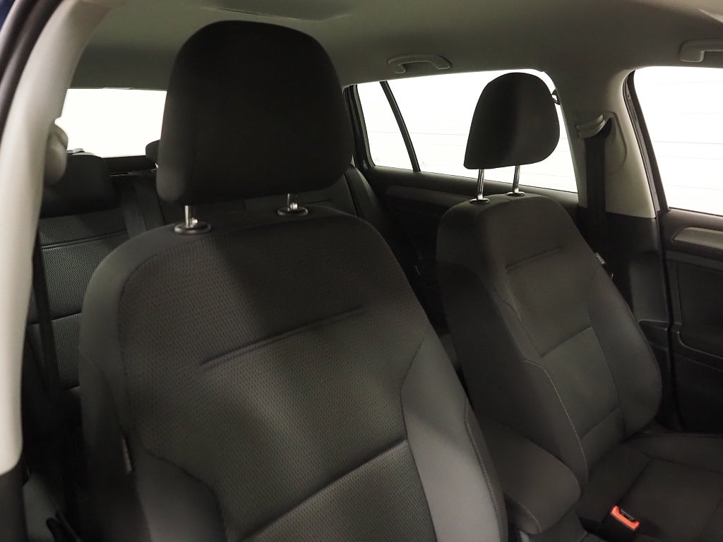 Volkswagen Golf Sportscombi 1.2 TSI 110hk Drag B-Kamera Låga mil! 2016