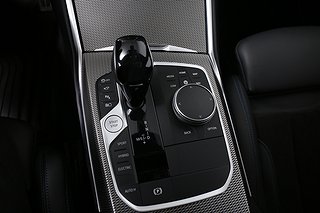 Sedan BMW 330e 22 av 32