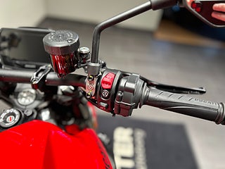 Ducati Monster V2 Plus DQS/ Termignoni slip-on / Endast 214 mil!