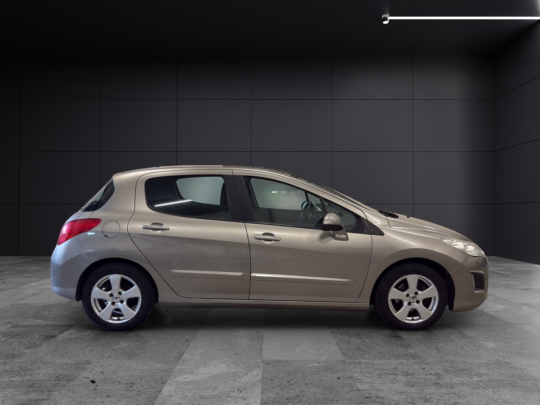 Peugeot 308 2011, photo 7/10