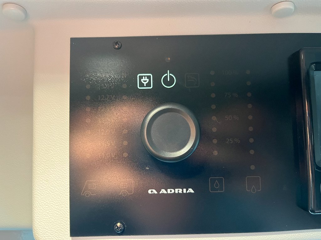 Adria Twin 600 / ALDE / Automat 150hk / Solcell / B-körkort - Adria