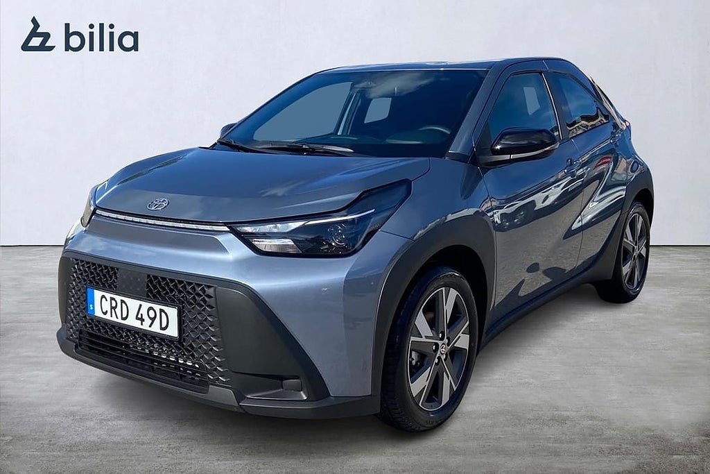 Toyota Aygo X 1,5 HYBRID X PLAY Appstyd Värmare
