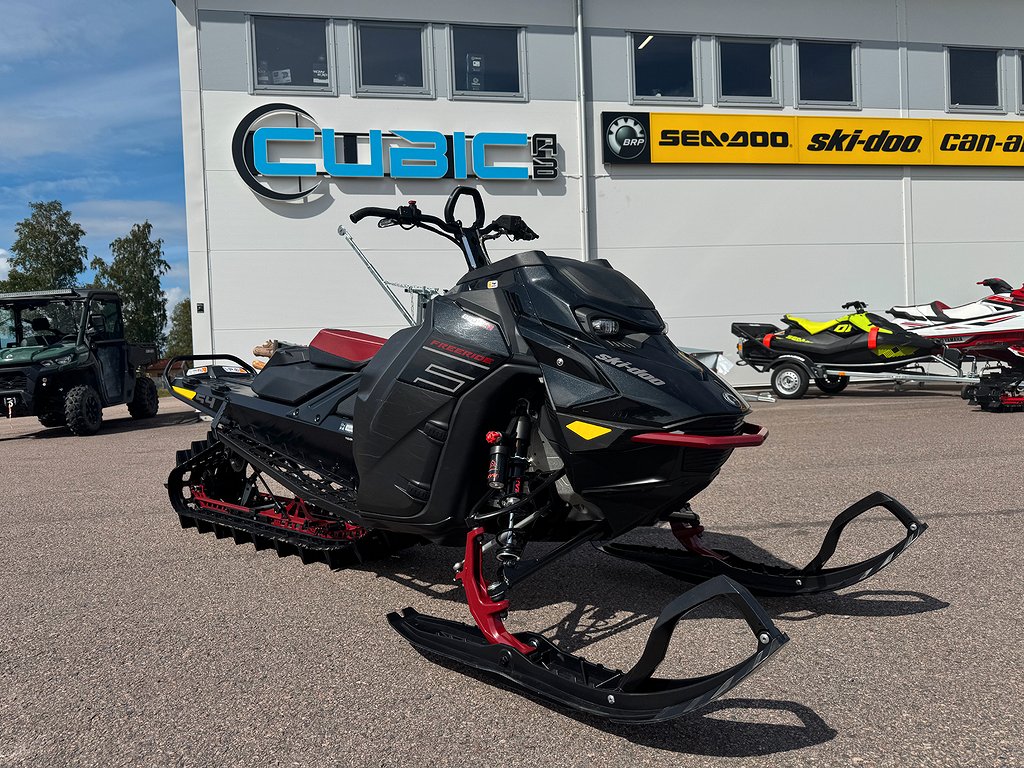 Ski-Doo Freeride 154 850 E-Tec Turbo R - 23