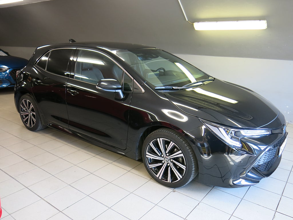Toyota Corolla 1,8 Hybrid e-CVT Style Navi/Backkamera/Drag/