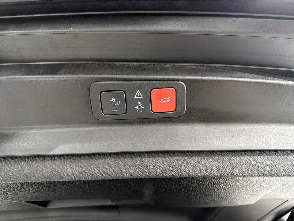 Bild på Peugeot 5008 GT Black Pack 1.2 PT 130hk Aut - 7-SITS, B-KAMERA