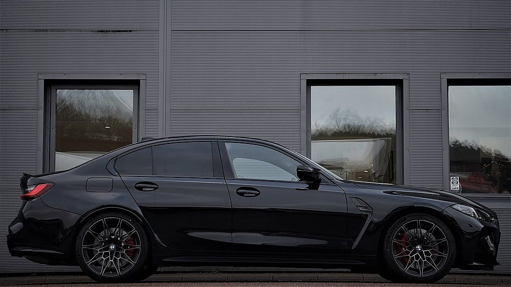 BMW M3 Competition klarar av 0-100 km/h på 3,5 sekunder. 