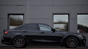 BMW M3 Competition klarar av 0-100 km/h på 3,5 sekunder. 