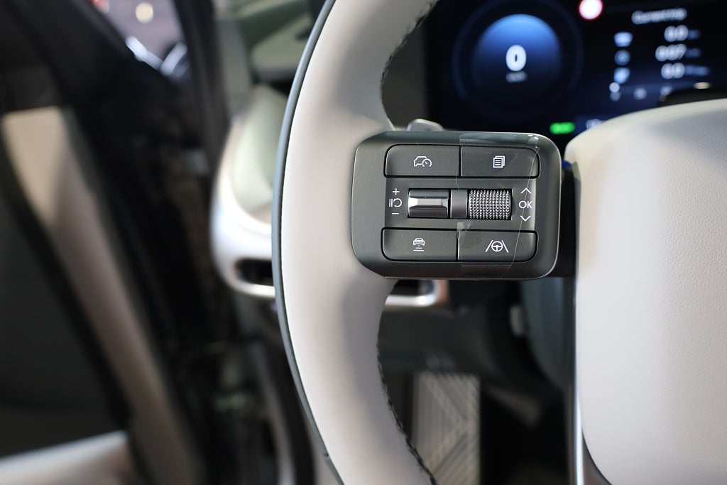 Hyundai IONIQ 9  Essential 110.kWh Räckvidd 620km Avbetalningskampanj