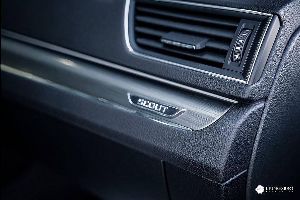 Skoda Superb Skoda Superb Scout 2.0 TDI 4x4 200hk / Pano / Cockpit / Drag