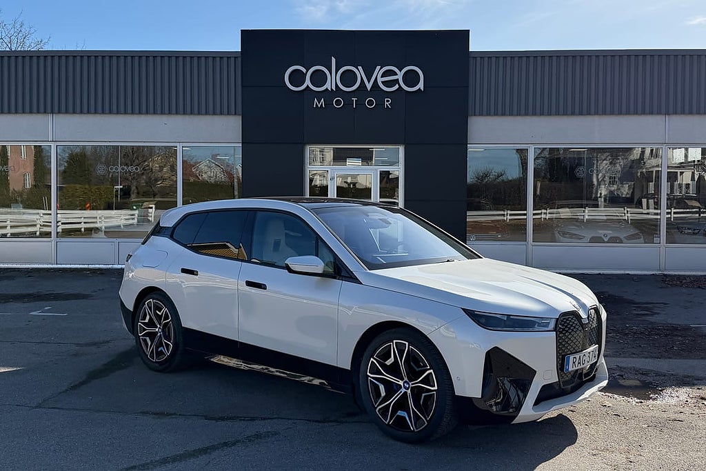 BMW iX xDrive50 AWD 523 hk Automat - Bowers & Wilkins, Luftfjädring, Pa