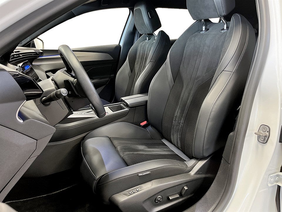 Bild på Peugeot 408 GT PHEV 225hk Aut - B-KAMERA, CARPLAY