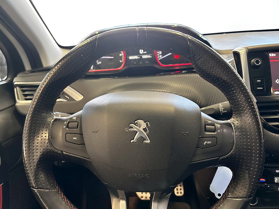 Bild på Peugeot 2008 GT-Line 1.2 PT 110hk Aut PANO 