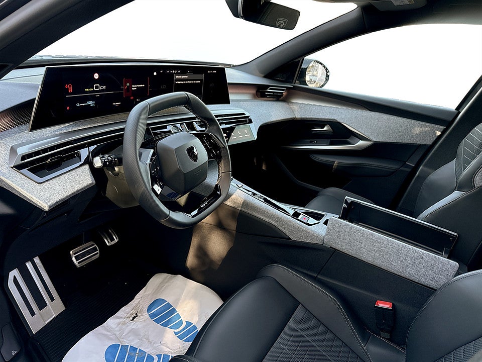 Bild på Peugeot e-5008 GT Long Range - DEMO