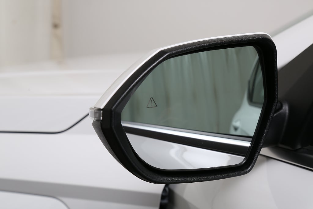 Hyundai Kona Electric 65,4kWh 512km Räckvidd Essential fd demo| Moms