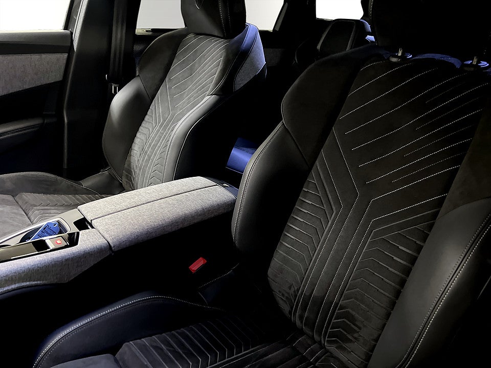 Bild på Peugeot 5008 GT Hybrid 145hk Aut 7-SITS B-KAMERA CARPLAY