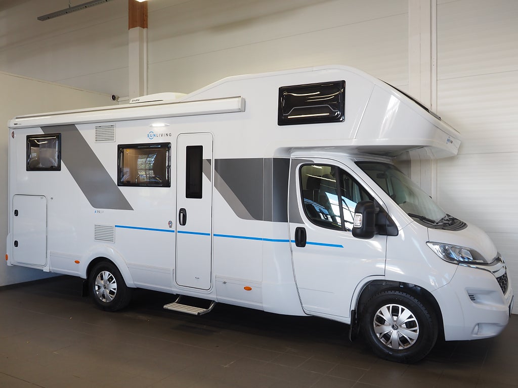 Sun Living A 75 DP AC Markis 3500kg 2023