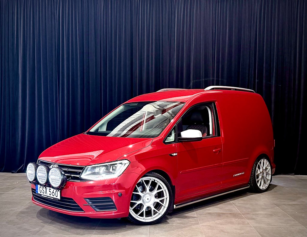 Volkswagen Caddy R 2.0 TDI 150HK UNIK 19" COILS VÄRMARE DRAG SKINN