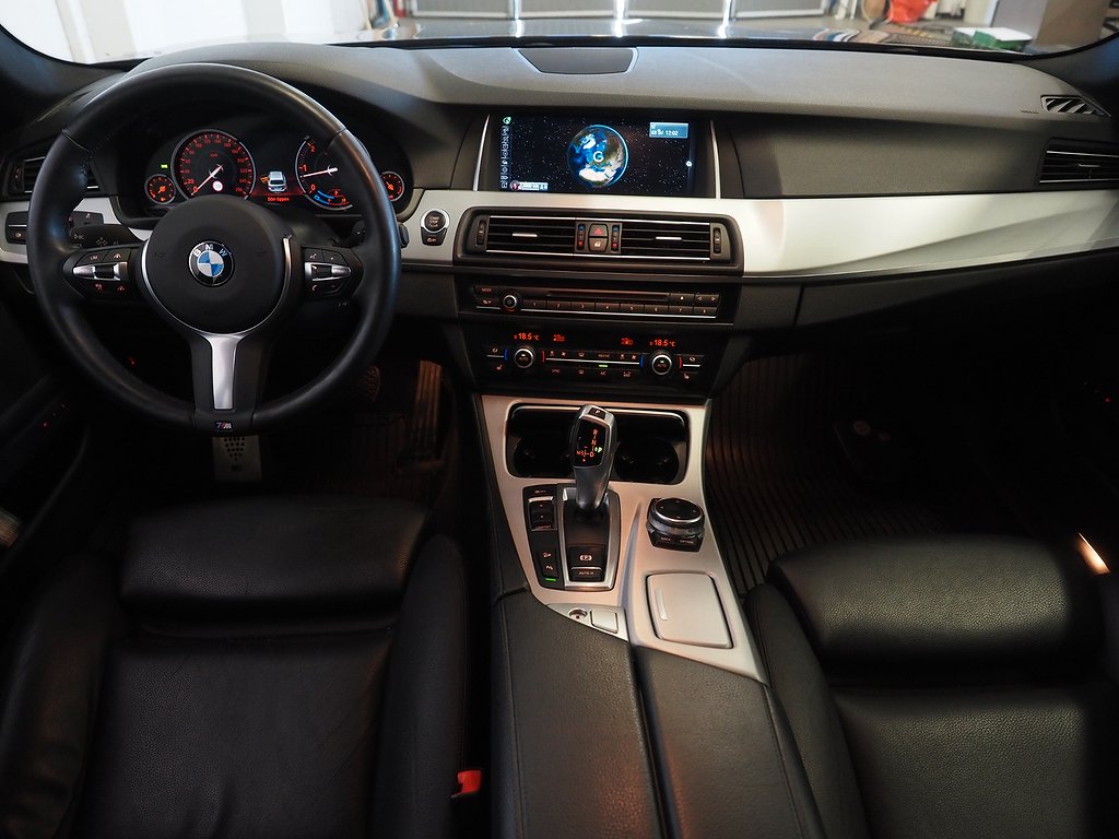 BMW 530 d 258hk xDrive Touring  M Spor D-värm|HUD,|H/K|Drag| 2015