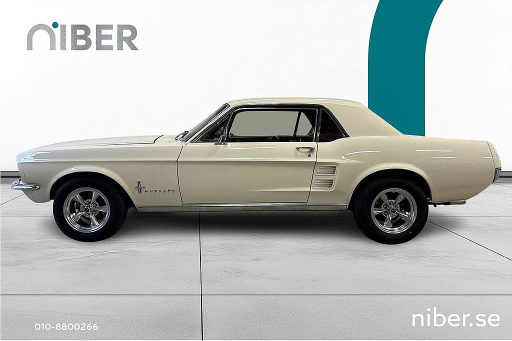 Ford Mustang Hardtop UNIK Ford Mustang Hardtop 4.7 V8, 203hk, renoverad motor
