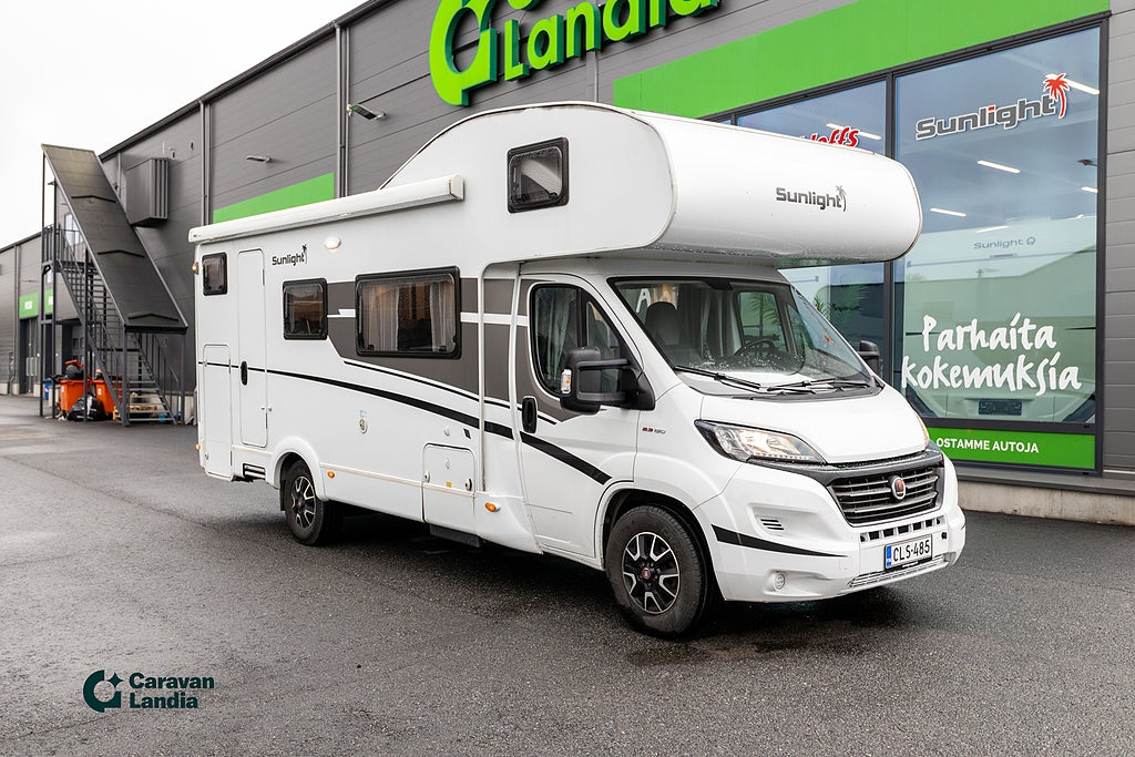 Sunlight A72 ** TRUMA GAS/EL, VÅNINGSSÄNG, 6-PERSON **