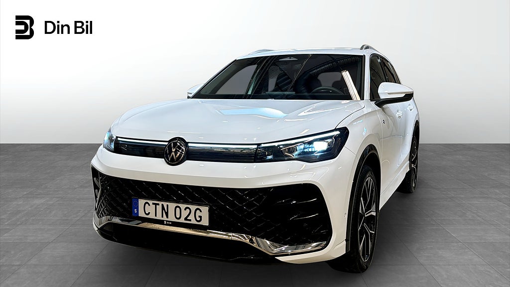 Volkswagen Tiguan TDI193 DSG 4M R-Line Drag/Panorama