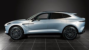 Aston Martin DBX har en fyrliters V8-motor på 550 hästkrafter. 