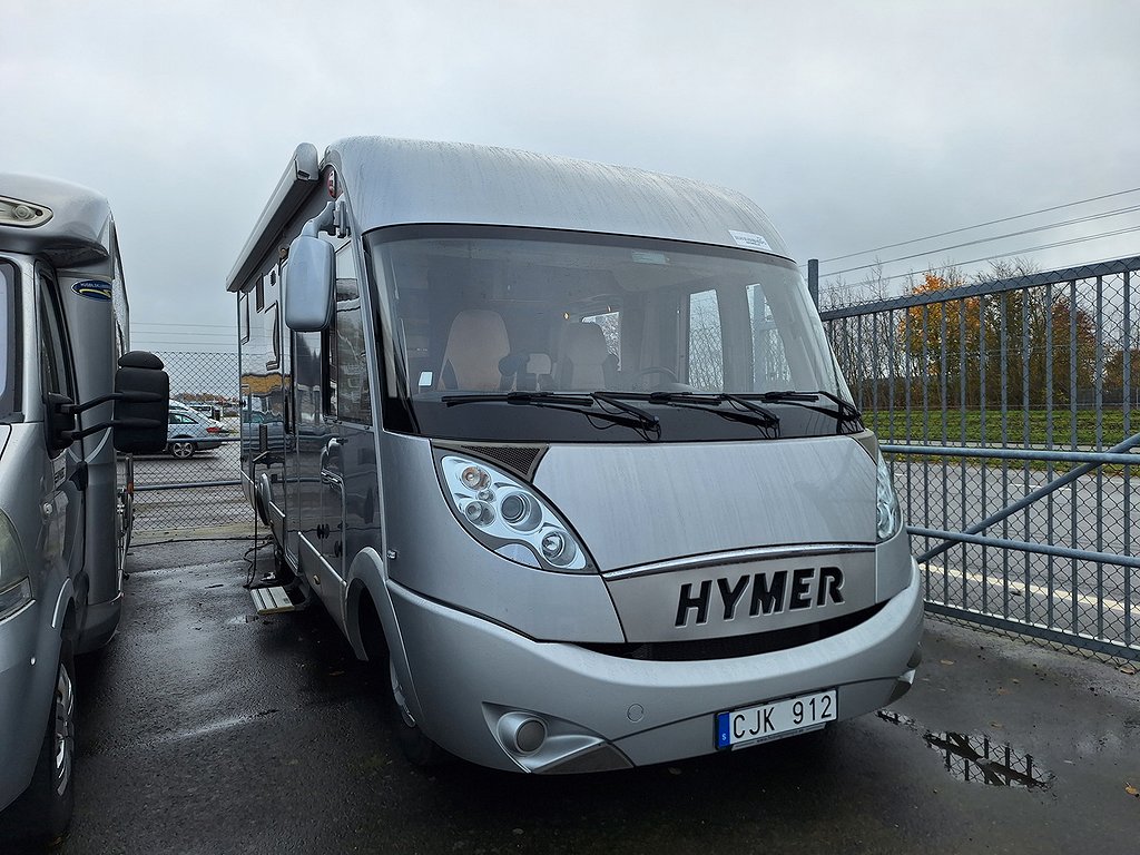 Hymer B 674 SL Långbädd, EL-Stödben, Solcell, Miltal: 2285