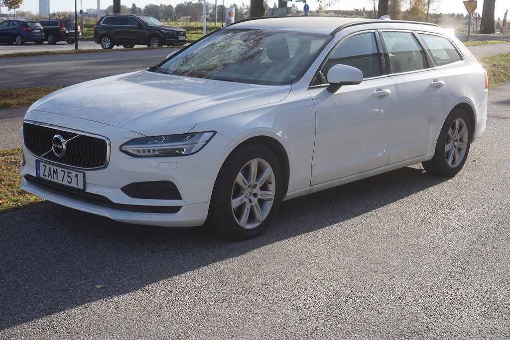 Volvo V90 D3 AWD Business OBS Reparations Objekt .