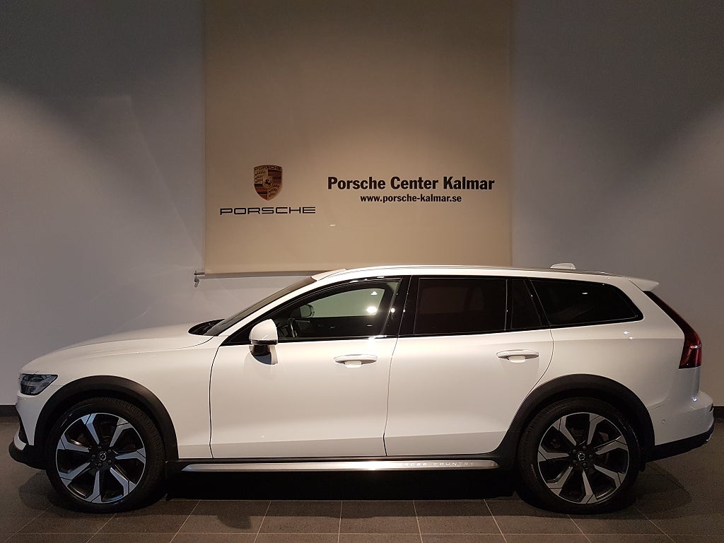 Volvo V60 Cross Country D4 Polestar AWD Massage, Head up, 1 Ägare Nyservad 