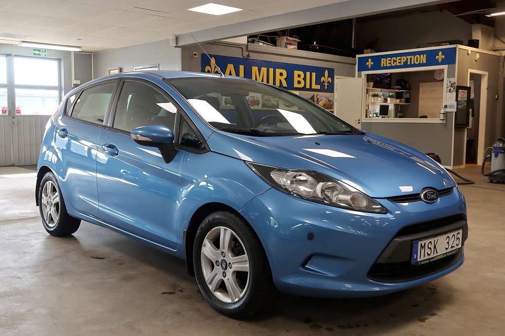 Ford Fiesta 5-dörrar 1.4 TDCi Trend Euro 5 / nybes / servad