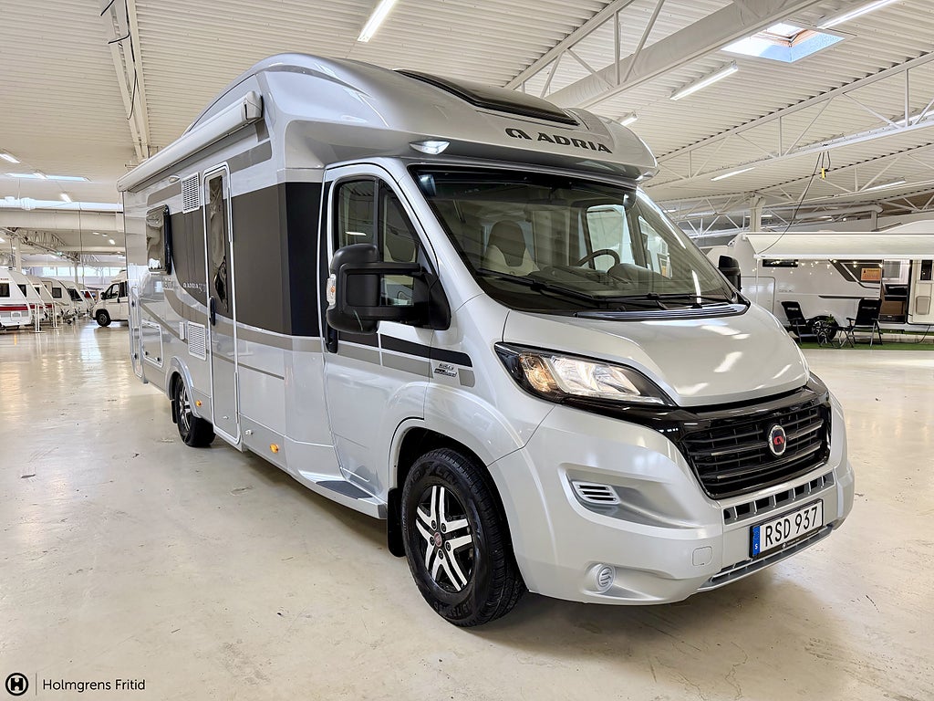 Adria Matrix M 670 SLT 50 Y EDITION