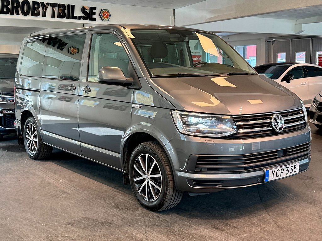 Volkswagen Multivan 2.0TSI 7-Sits Värmare Drag B-kamera 150Hk