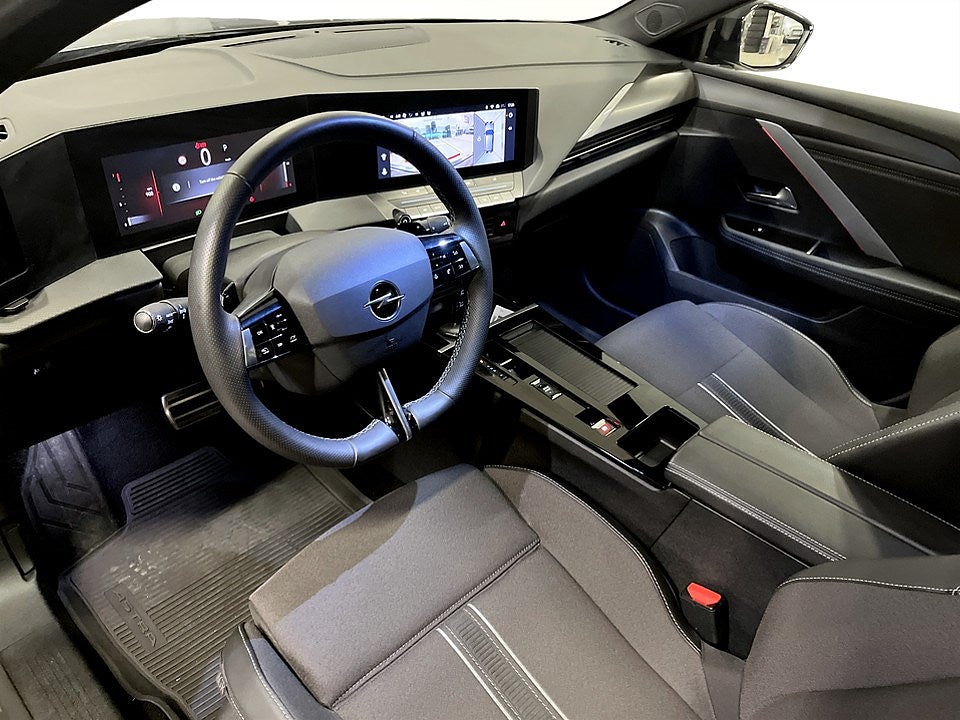 Bild på Opel Astra ST GS 1.2 PT 130hk Aut - B-KAMERA, CARPLAY