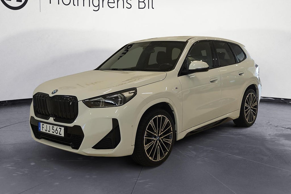 BMW iX1 xDrive30 xDrive 30 M-Sport Pano HUD hk | Ränta 3,95%