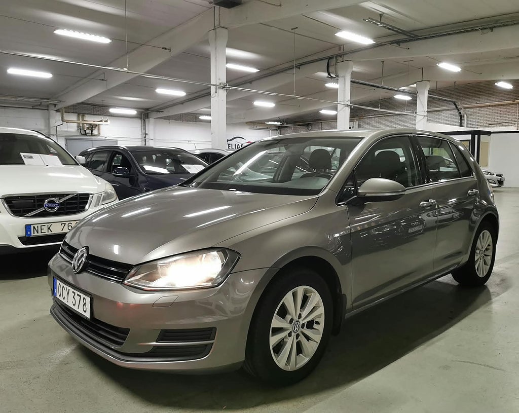 Volkswagen Golf I 5-dörrar 1.2 TSI BMT Base Euro 6& Nyservad & 1-Ägare