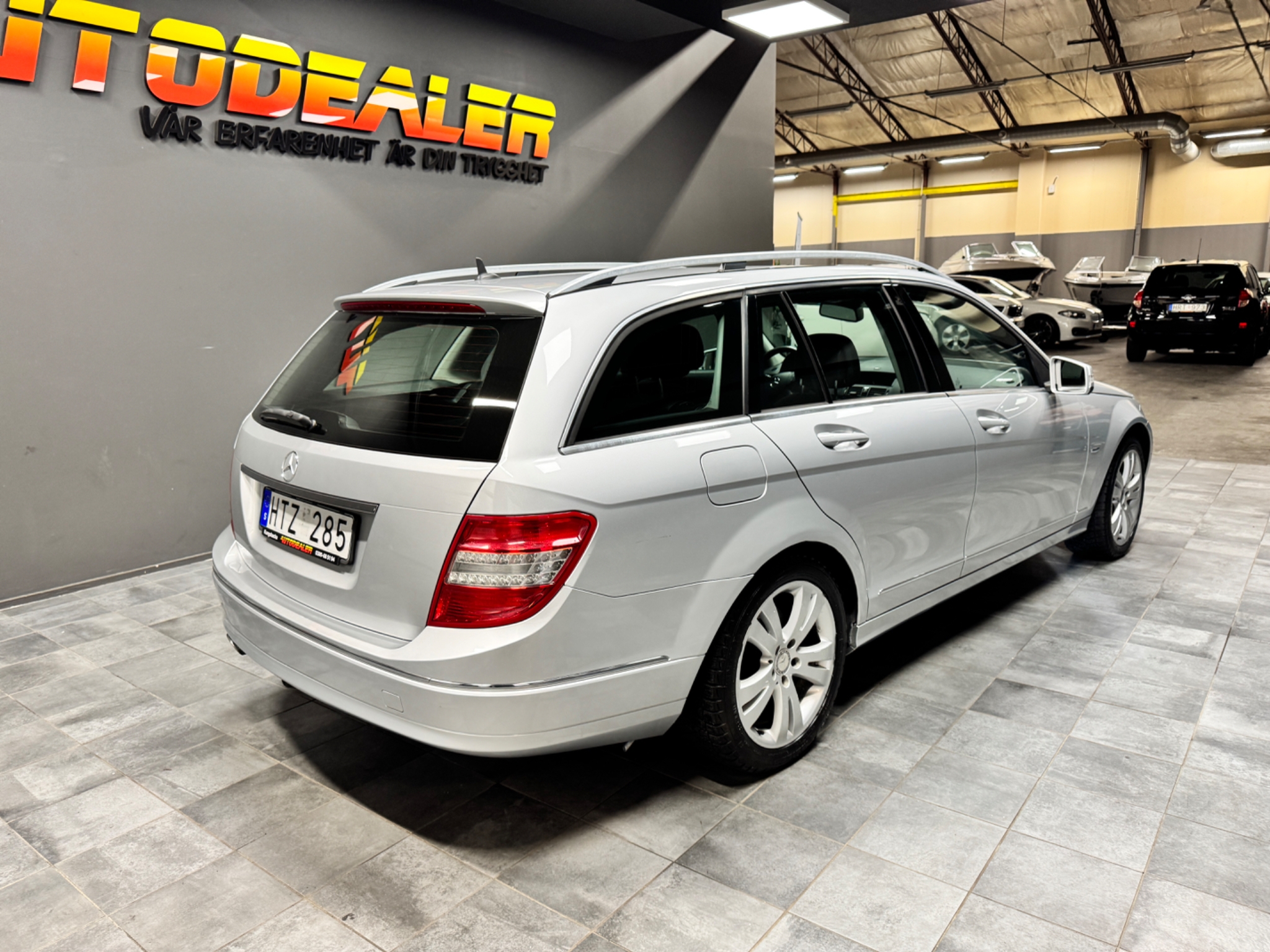 Mercedes-Benz C 2009, photo 2/10