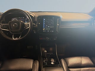 Volvo XC40 T5 AWD R-Design Dragkrok Mvärm Kamera Navi H/K-ljud S&V – bild 8