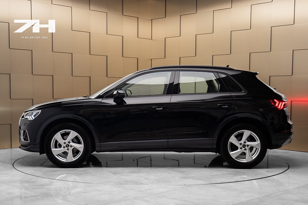 Audi Q3 35 TFSI Proline Adv / Adaptiv Farth. / Drag / Värmare