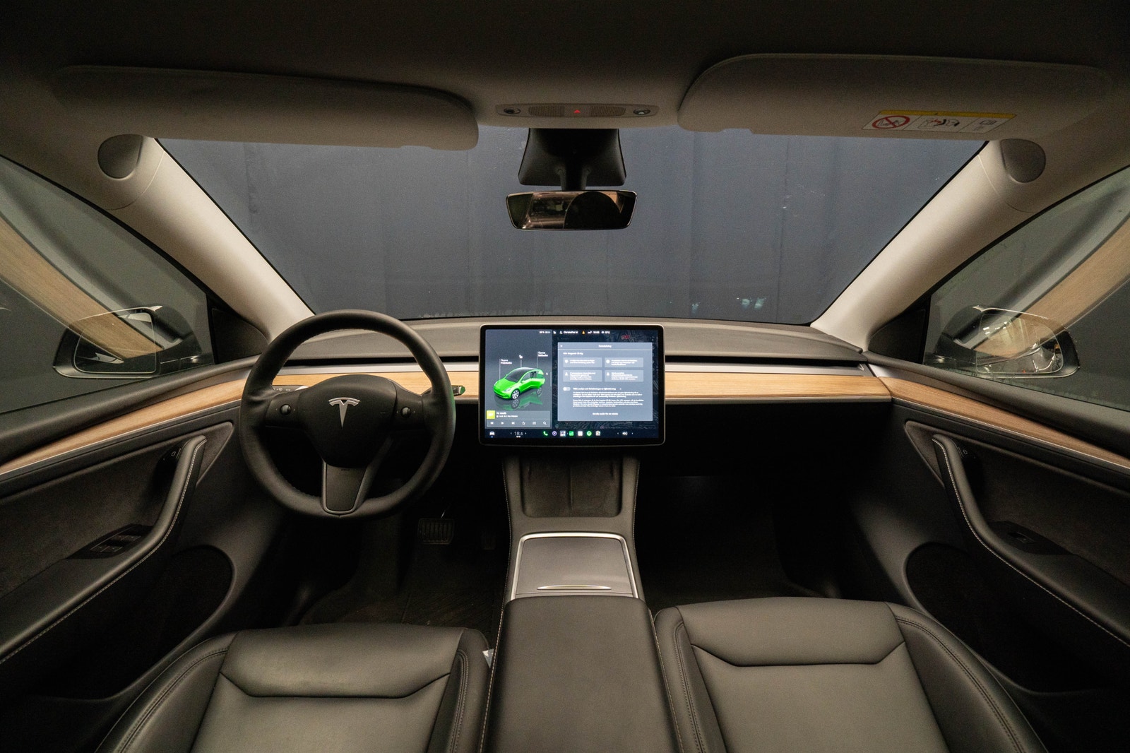 Tesla Model Y Long Range AWD DRAG PANO KAMERA 94.2%SoH 1-ÄGARE MOMS 2024 - miniatyr 15