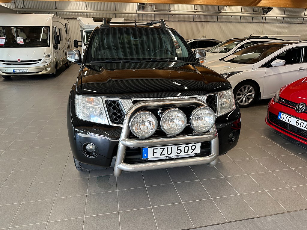 Nissan Navara Dubbelhytt 3.0 dCi V6 4x4 231 Hk Moms bil thumbnail