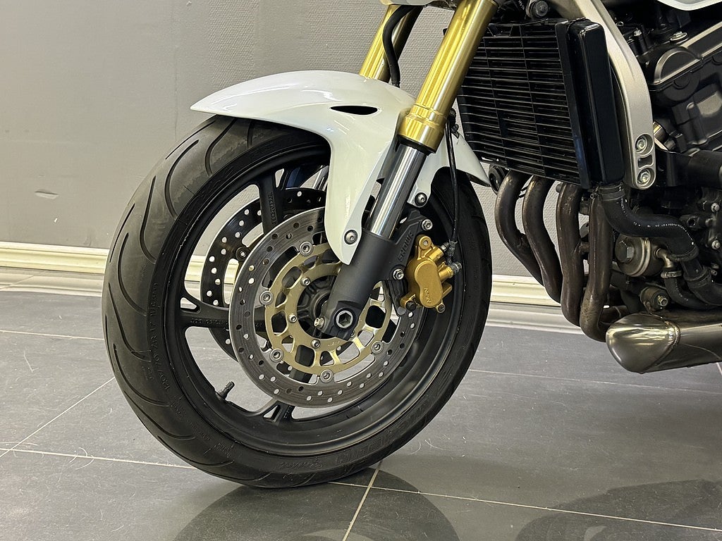 Honda Powersports CB600F Hornet | 2 Brukare | Växelvisare | Kraschpuckar |