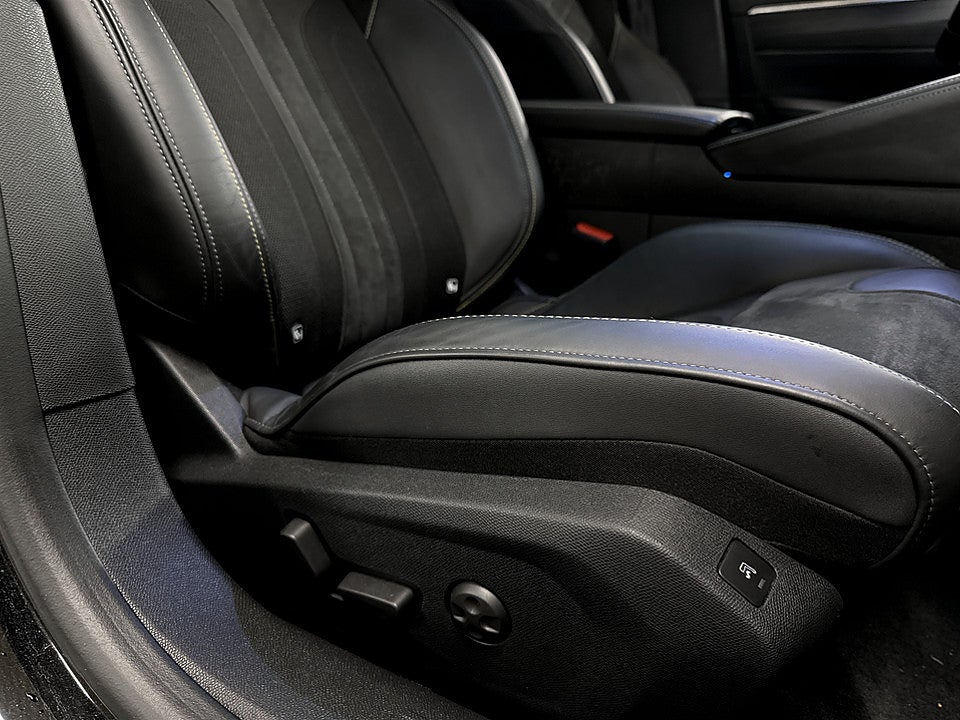 Bild på Peugeot 508 SW PSE Hybrid4 360hk Aut AWD 360° MASSAGE PANO HIFI