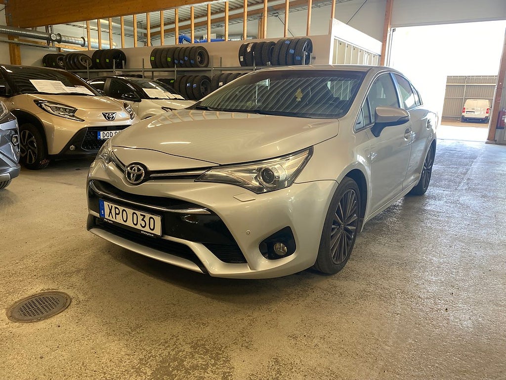 Toyota Avensis 2,0 Executive Dragkrok Motorvärmare Vinter...