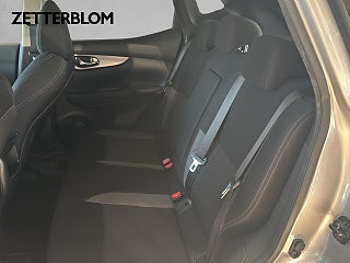 SUV Nissan Qashqai 9 av 17