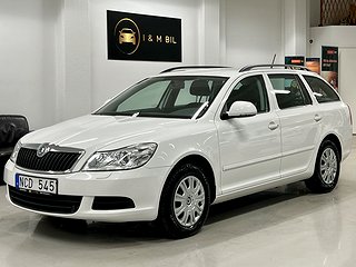 Skoda Octavia Kombi 1.6 MPI/Lågamil/Drag/1 Ägare/